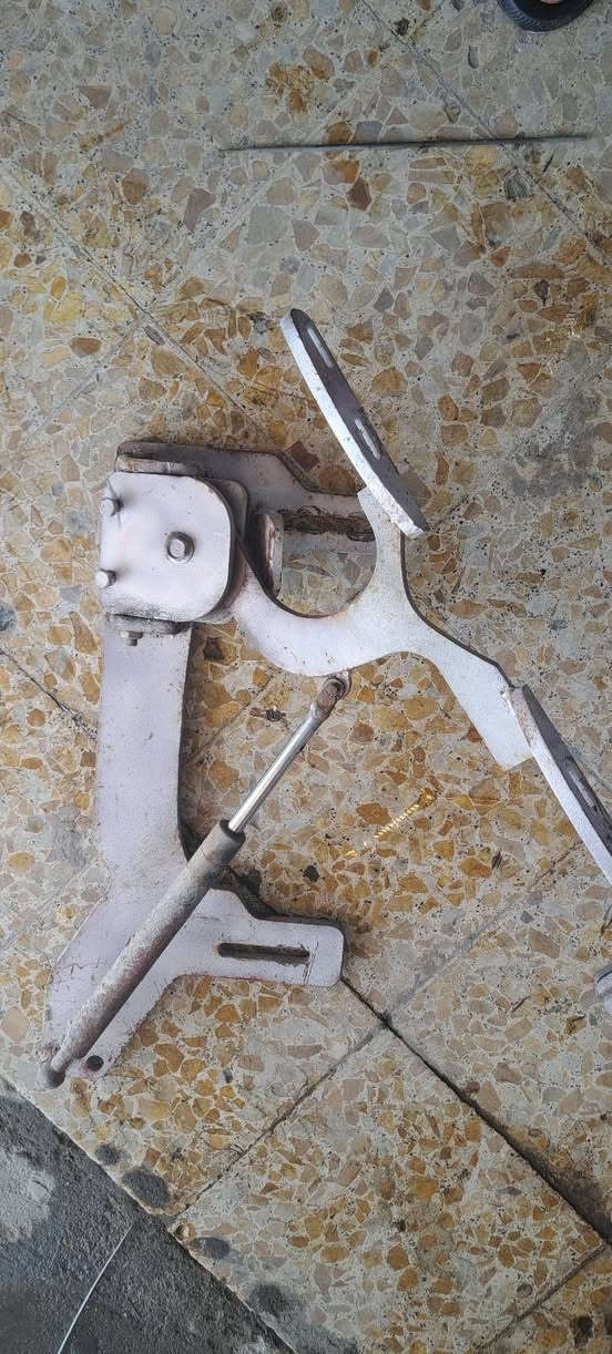 السلام عليكم للبيع جكات لمبادور بيبان رفع ليفوك مال كمارو تفصال ١٠٠ /١٠٠ السعر ٢٥٠ الف مكاني نجف ***********
