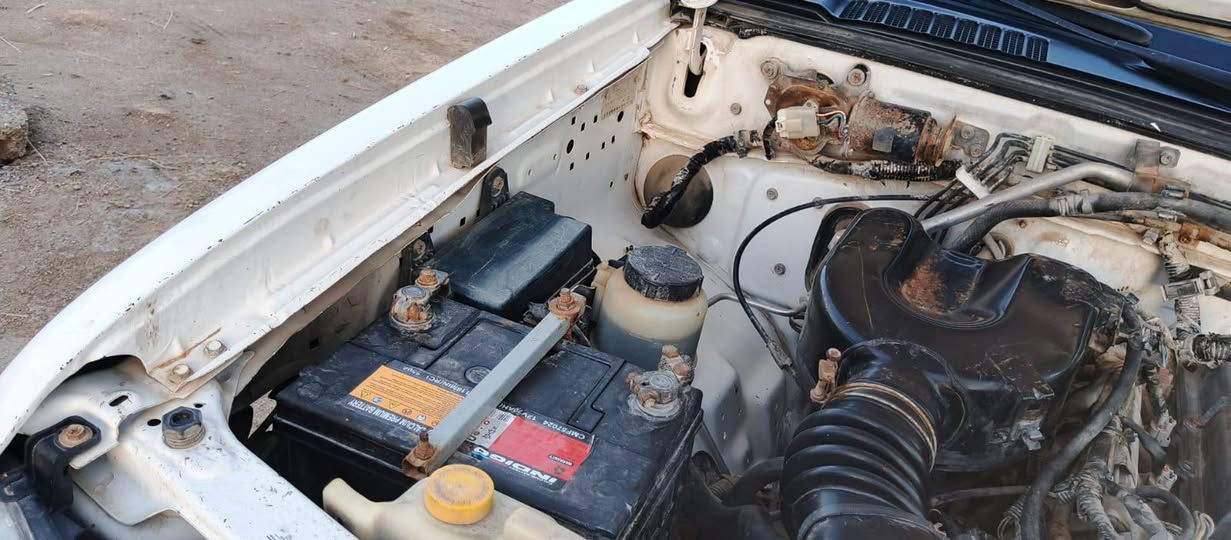 نيسان للبيع موديل 2009 رقم ميسان نكليزي مكفول سياره جديده محرك حدادي كير طخم تاير  عنوان شطره ***********
