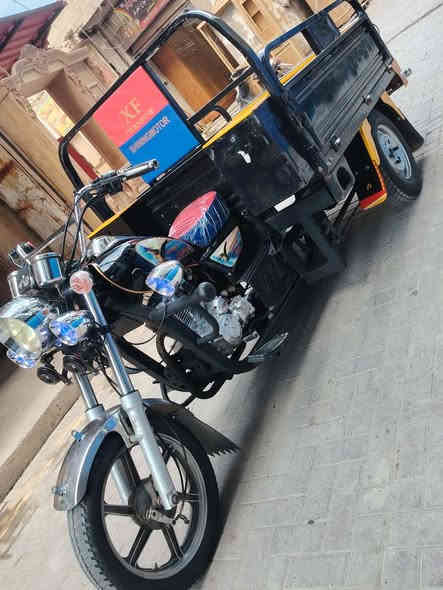 سلام عليكم ستوته جمره باب اول أوراق اصولي اكاتبك وي الوكيل مديل 2022 شاصيهه وركبتهه مكفولات كفالة عامه لا لحيم ولامعجون بيهه تخم تاير جوبلس كهربائيات كلهه جدد وشغاله دبلات شغاله نكره سلف ستوته فقط الحصيره داخل البدي مصبوغه حراري اثار جرد وصابغهه جماليه وشوفت عينك نضافتهه ستوته مال جنيان مامتعوبه ونضافتهه نفس البل صوره مكانهه بديوانيه خاص ماجاوب***********
