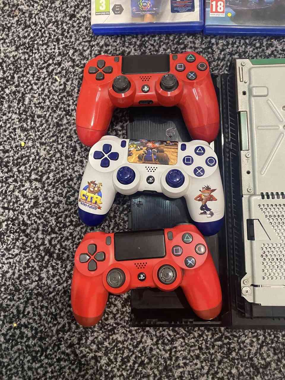 بلي(ps) 4فات  ويا 6اقراص كريتوس فيفا سيارات كلف ديوتي اساسآ كريد تكن      ويا تلث يدات بيع او مراوس في اكس بوكس سيريس اس 
السعر    225
الموقع البصرة التنومة 
الجهاز نضيف استعمال  قليل بليوم ساعتين
الذاكرة 512


**إذا كنت صاحب هذا الإعلان وتريد حذفه لأي سبب، رجاءا أرسل رسالة إلى الدعم الفني**