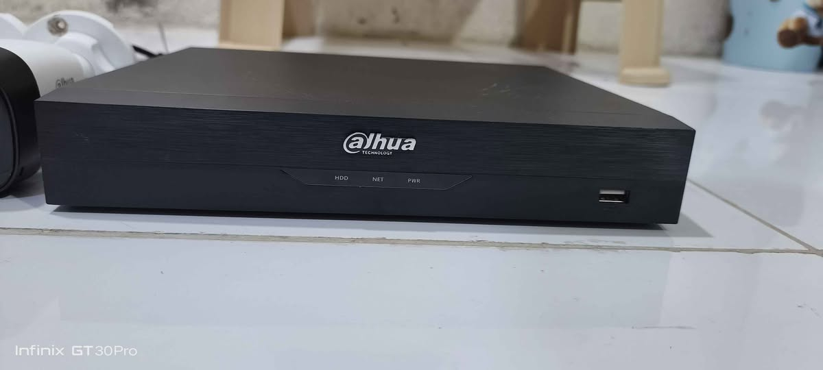 خوان لكامرات كلش نضيفات صار شهر من شديتهن +سبب لبيع حتاجيت فلوسهن .ولشراي بي خير و يدلل . للتواصل. *********** البصرة, العراق
