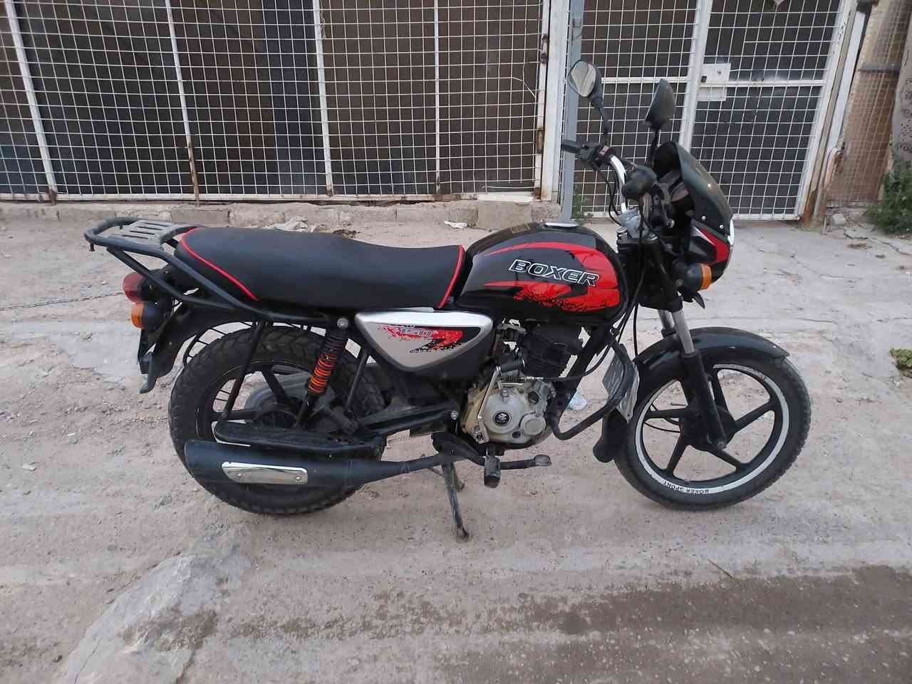 سلام عليكم
بوكسر٢٠٢١ كلاسك مرقم مشروع وطني 
تحويل ثاني يوم 
بيهة تبخير مكينة خرسة
عنواني حرية 
السعر ١٥٠٠ 
***********
