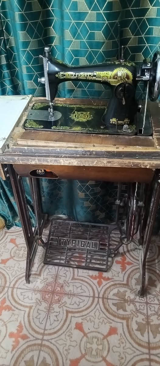 مكينة من القديمات شغالة سعرها 100اكو توصيل


**إذا كنت صاحب هذا الإعلان وتريد حذفه لأي سبب، رجاءا أرسل رسالة إلى الدعم الفني**