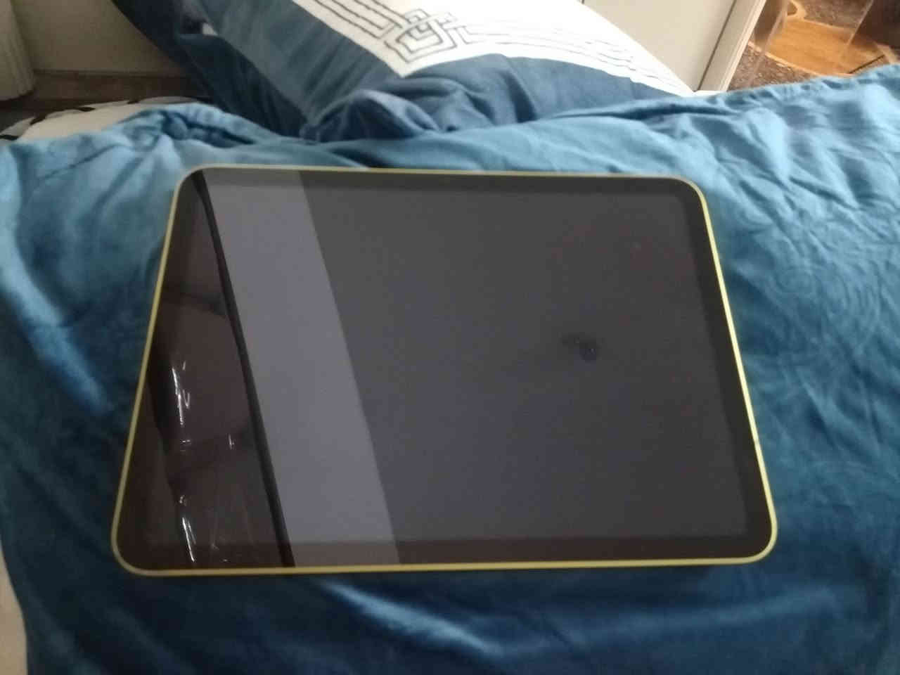 ايباد 10 ذاكرة 256 للبيع ما مبدل كلشي بي حته لزكه مابدله ويا الكارتونه فقط المكان بغداد التاجي *********** الاثير فقط فعال الاسيا فقط وتساب 
***********
