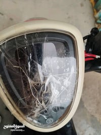 بوليسي • مكفول • عين مكسورة