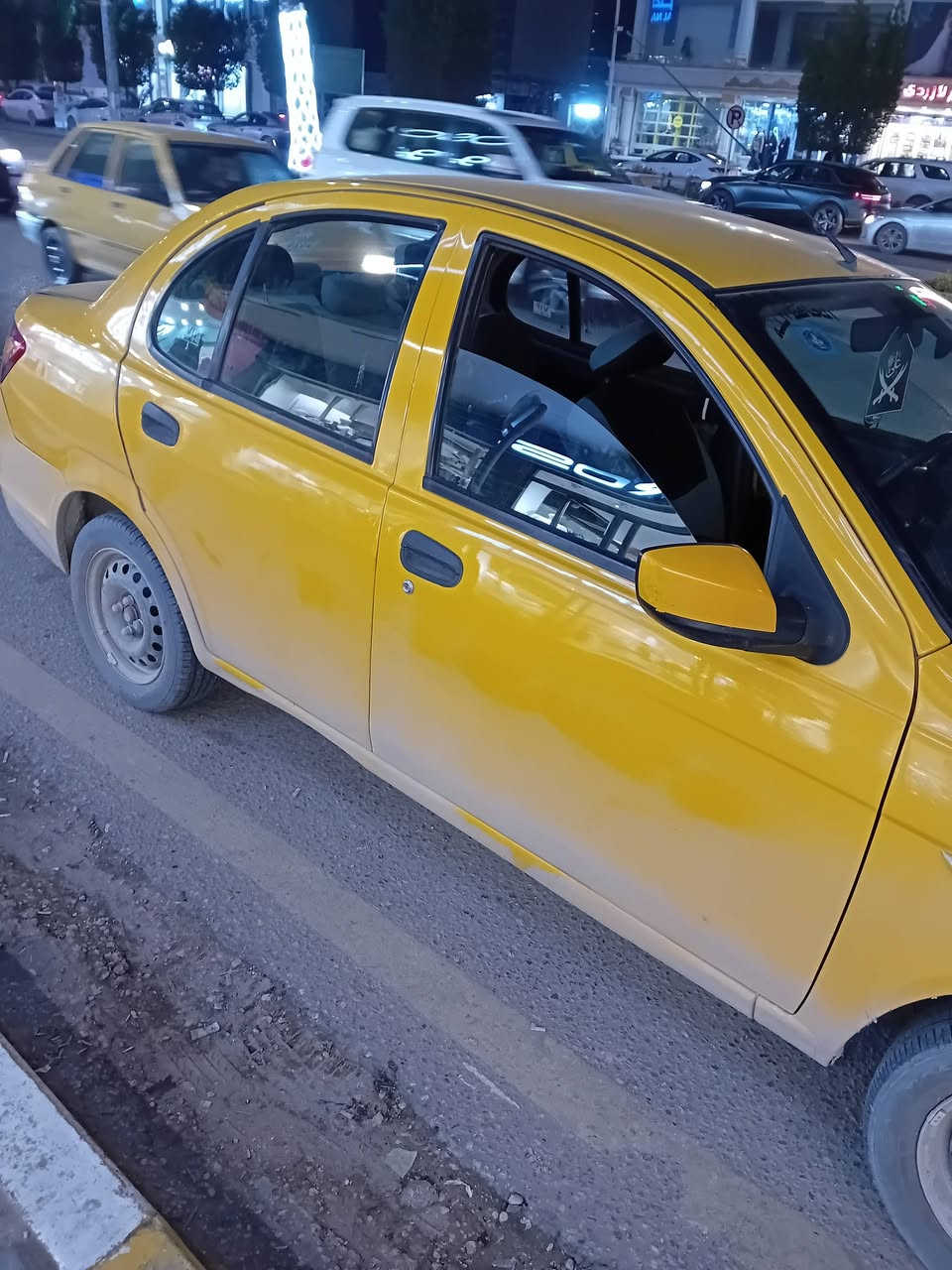 السلام عليكم ساينا موديل 20 رقم بغداد بسمي مصفره هيئه وغرامات الكشر غير مكفول اكفلك مكينه وكير وتبريد  السعر 55 وبيها مجال  مكاني كربلاء ***********
