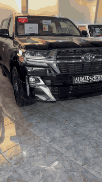 السلام عليكم 
لاند كروز ٢٠٢١ 
مميزات 
٥ بصمات بدون صبغ بدون ضرر كفالة عامة ٣ شاشات ٤ كاميرات المكينة ٦ سلندر تخم تاير جديد تشغيل عن بعد الكشن كهربائي الكشن والسائق الصندوق شفط كهربائي والمواصفات الباقية المعروفة والسيارة بيع أو مراوس سيارة لاند كروز ٢٠٢٤ فقط 
وللاستفسار اتصال على الرقم ***********
