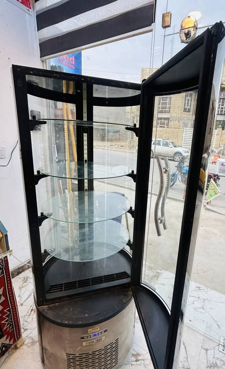 السلام عليكم
براد كيك ومعجنات 
المنشأ تركي درجة اولى 
البراد نظيف جدا ودبل جام 
للاستفسار 
***********
