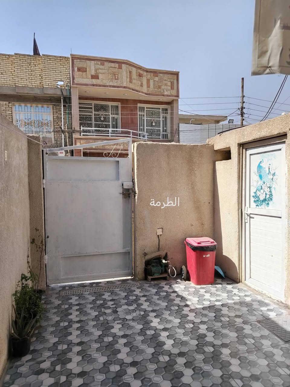 دار للبيع نهايه شارع المعهد ١٠٠ متر 5 / ٢٠ طابو زراعي بستان علاي
الطابق الأول كامل الطابق الثاني هيكل
السعر خاص. رقم الهاتف  ***********
