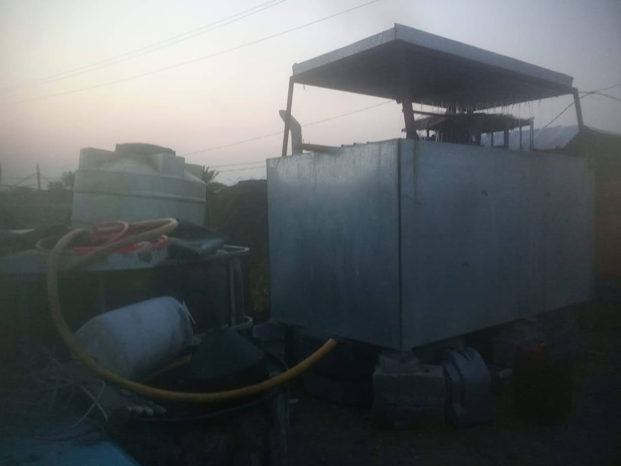 السلام عليكم موقع تنصيب جديد منطقه جديده للبيع بالزراعي منطقت الكم قرب معمل السمنت الحمل الحالي ٣٠٠ اوقابل للزياده تحتوي على مولده سكانيه ١١٢ ومولده ثانيه كاتم 
مع باقي التفاصيل على التليفون صاحب المولده  *********** الكاع ايجار ملاحضه المولده تجاريه مامسجله الحمل كله كابينات
