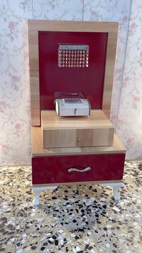 غرفة للبيع • نظيفه • فيه مجال