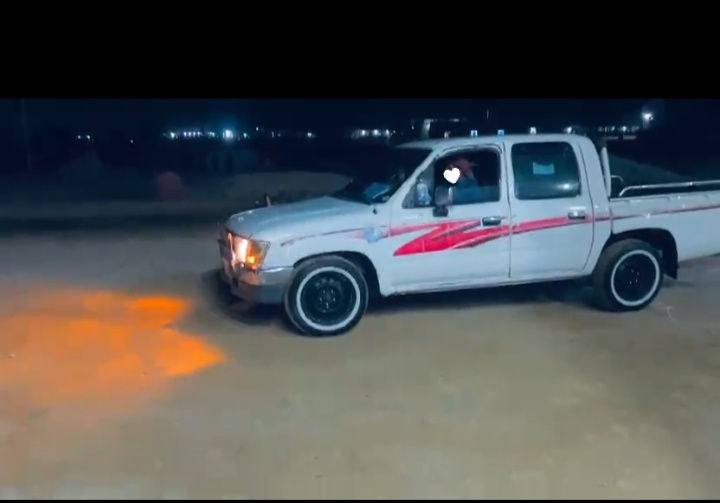 سلام عليكم سياره لبيع 2001 سياره نضيفه كير مكينه شاصي عشرط مداور ثاني يوم ‏‪***********‬‏
