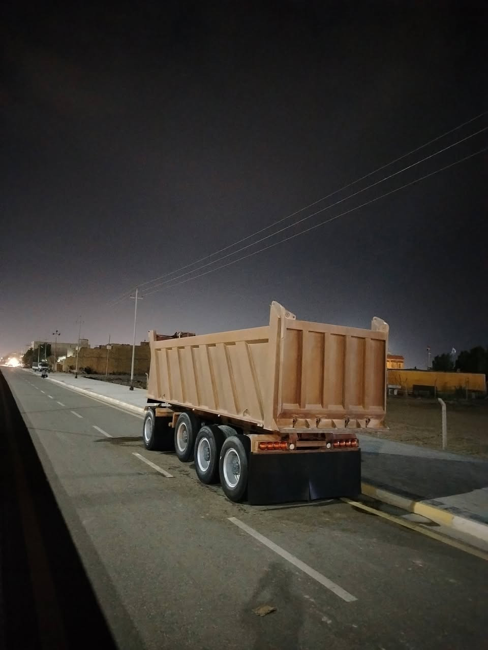 السلام عليكم عربانه للبيع شغل بغداد موديل 2024 تخم تاير السعر230    ***********
