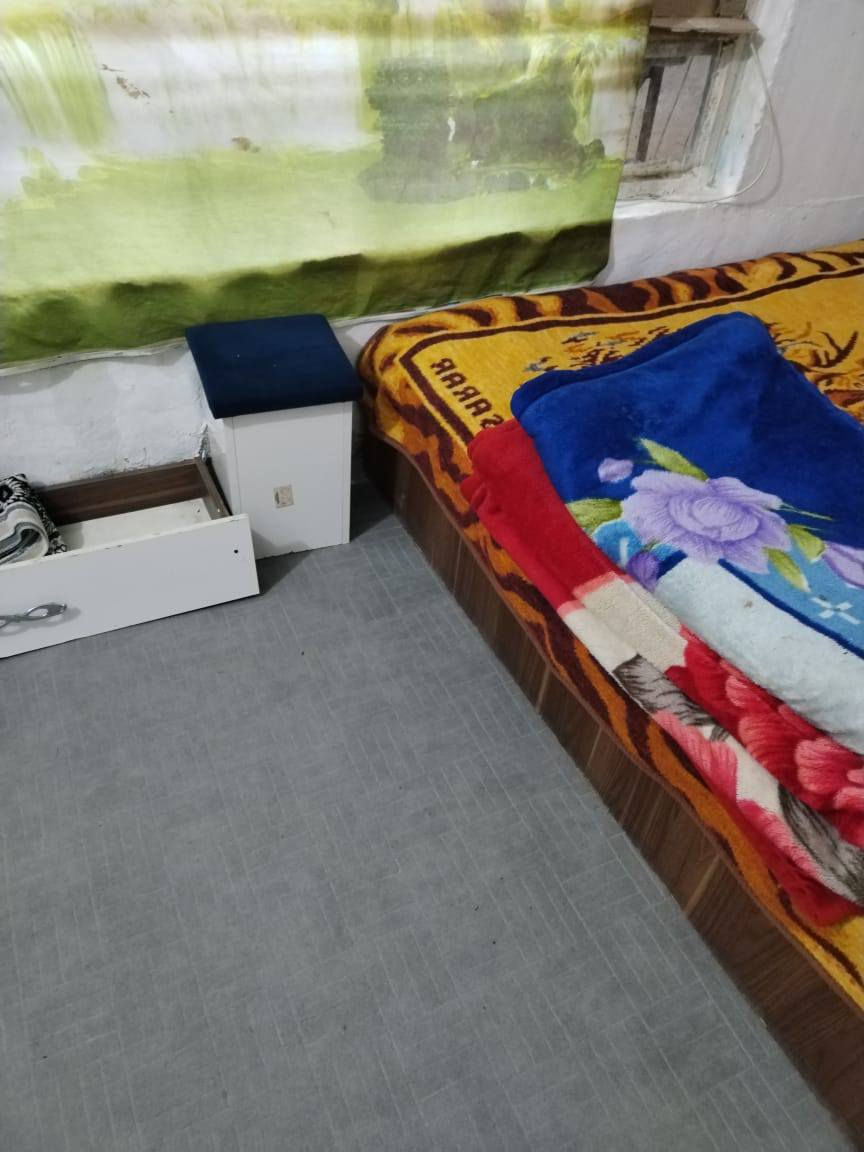 غرفه ب300وبيها مجال نهايه حي العامل***********
