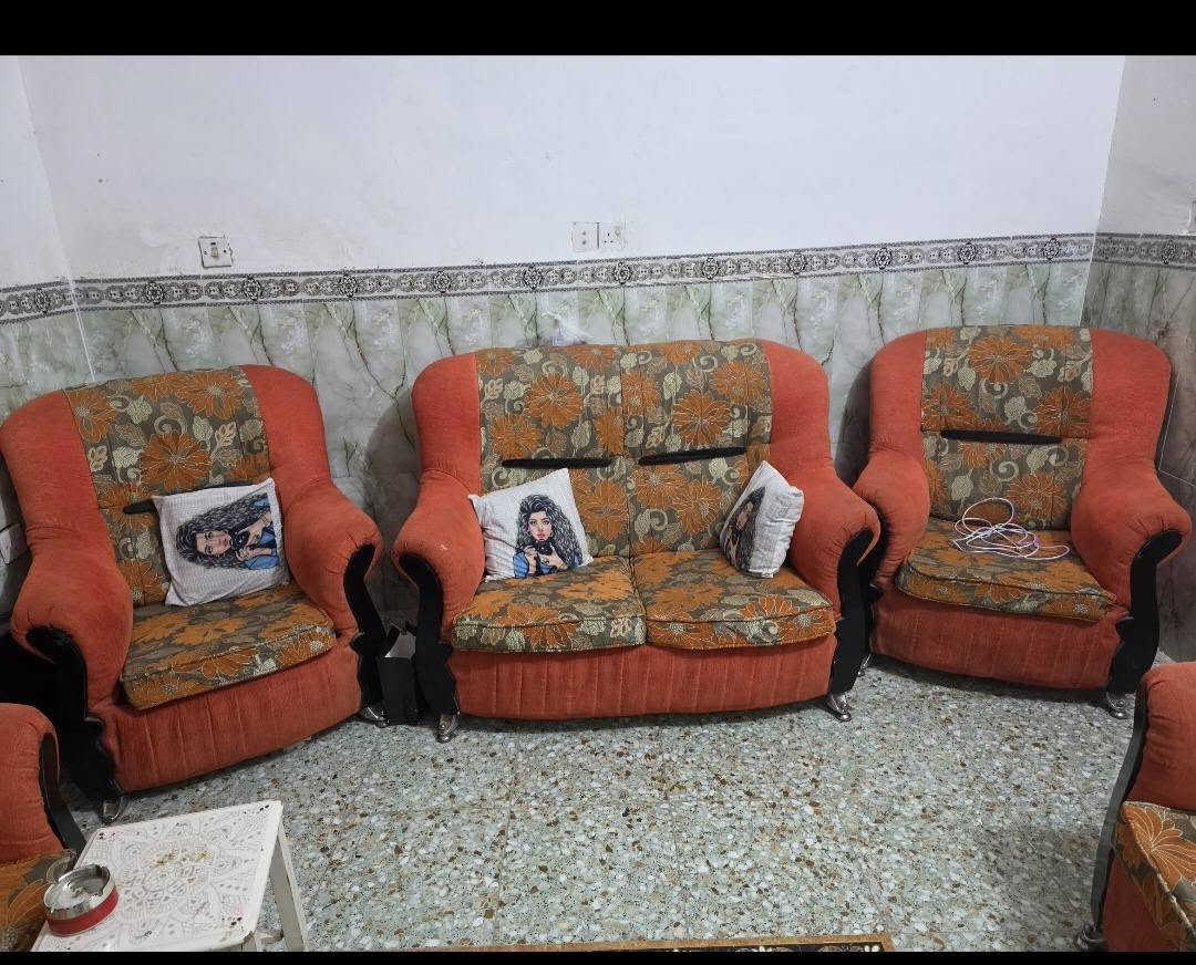 للبيع مجمده نضيفه شغالة وتخم 2 كبار وحده وسط و2 كراسي


**إذا كنت صاحب هذا الإعلان وتريد حذفه لأي سبب، رجاءا أرسل رسالة إلى الدعم الفني**