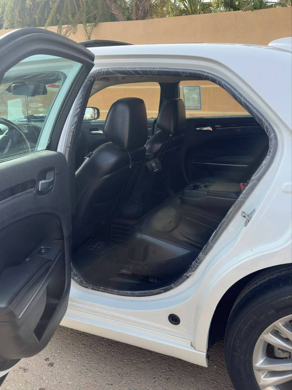 أوباما 2016 بيع فقط
رقم دهوك بأسمي شرط تحويل سنوية ل 28
ماشية 160
محرك 3600
كير محرك شرط
صدر وضخم تايرات جديد
ضرر جاملغ يسار وبيها مكانات بارد
سيارة جديدة ما مشاغلة خط مال جنية
السونار موجود بالصور
مكان/صلاح الدين الشرقاط 
***********
