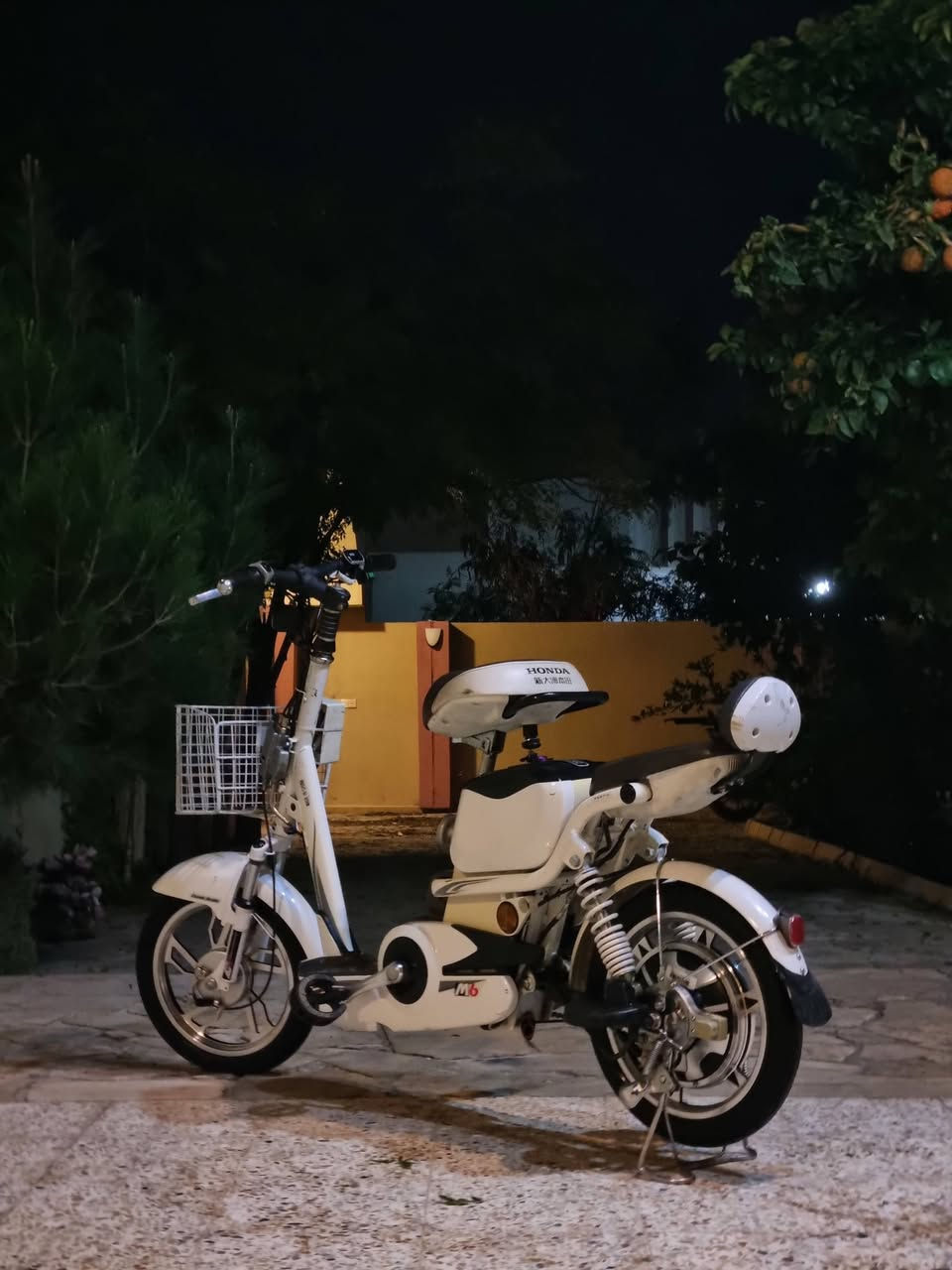 ماطور شحن للبيع من شركة هوندا ياباني 5بطاريات سرعه 50حقيقي السعر 330 وبي مجال بسيط العنوان موصل جانب الايمن لتواصل على هذا الرقم *********** ***********
