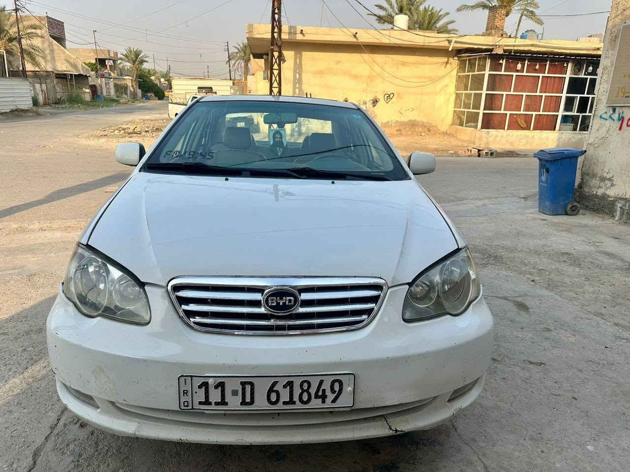 السلام عليكم 
سيارة Byd للبيع 
موديل 2011 السيارة بأسمي 
السنوية لغاية 2028 
هزة جديدة  الرقم بغداد أنگليزي 
مصفرة غرامات 
مكينة ياباني لانسر 1600 گير عادي
 تخم تاير نضيف + اسبير ما نازل 
للشارع بالنايلون ,
تبريد + تدفئه شغالات و خير من الله 
كهربائيات كلها شغالٓه 
باتري و سلف قبل شهرين مشتريهن 
صدر مبدل قبل شهر الغراض كلها ياباني 
#السعر 53$ وبيها مجال شي قليل
مكاني بغداد حي آور 
متواجد واتساب سيمكارت و ماسنچر
***********
