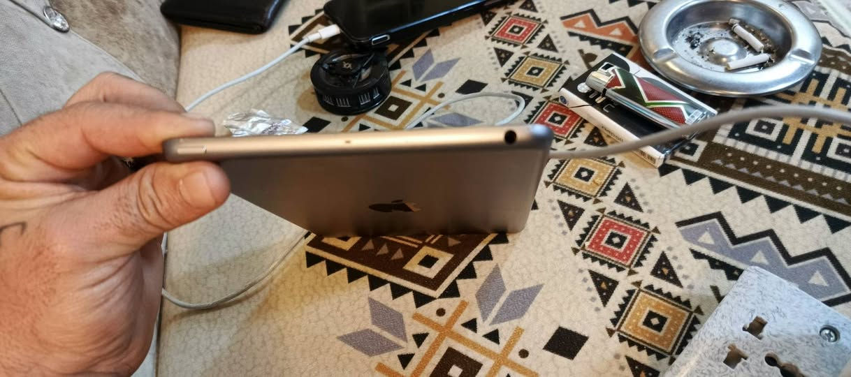 ايباد لبيع أو معارض بتلفون نضيف شراي خاص أو رقمي ***********
