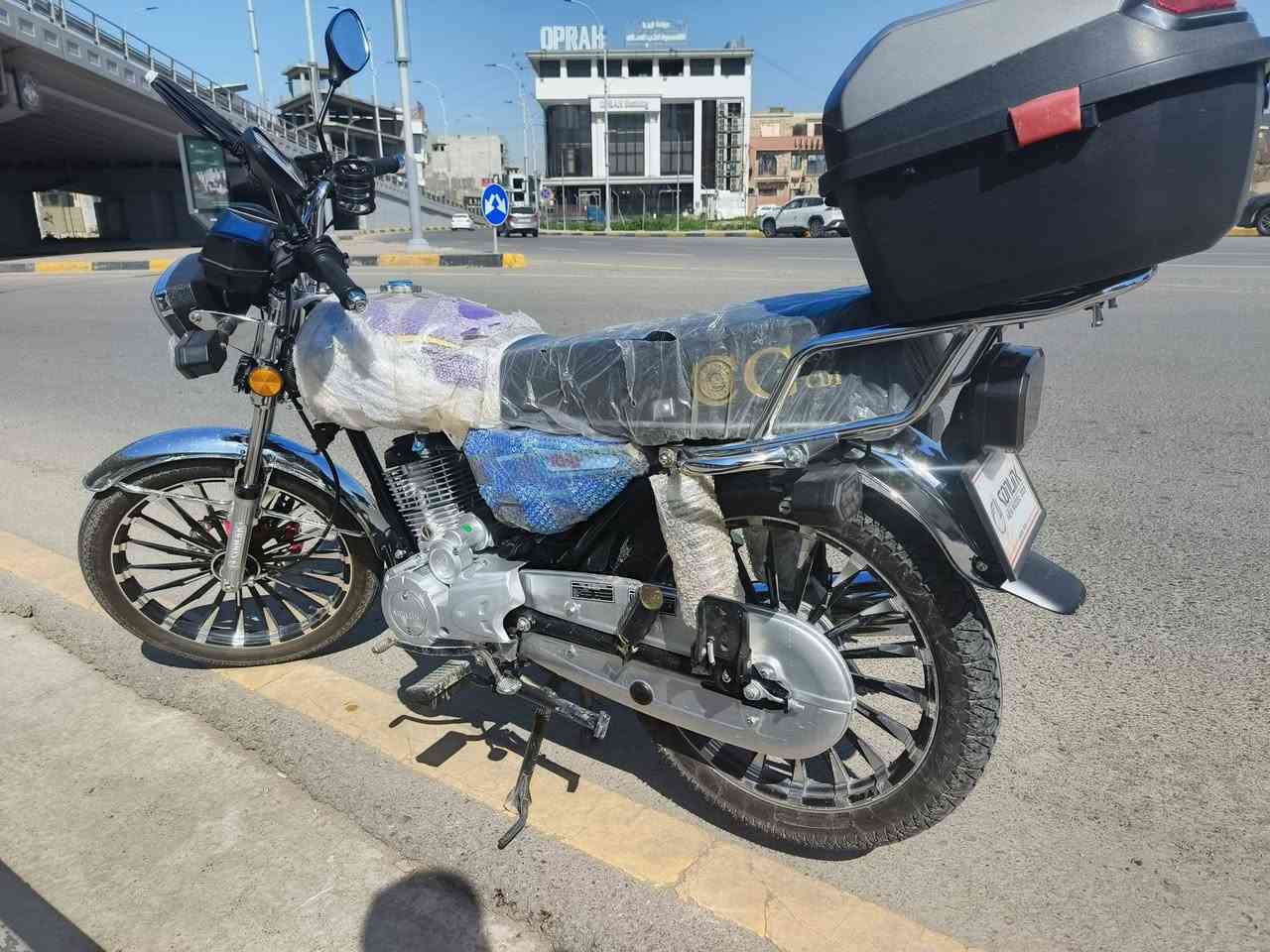 السلام عليكم
للبيع ماطور سونلنك موديل 2025
الشكل الجديد ولون مميز بنفسجي
بعدو زيرو  ماشي أقل من الف 
وزن ثقيل / 5 كير / سلف / لايت زينون / تشغيل عن بعد / فول مواصفات  
منفيست بيه (غير مرقم)
مكاني موصل ايسر
للتواصل والاستفسار
***********
