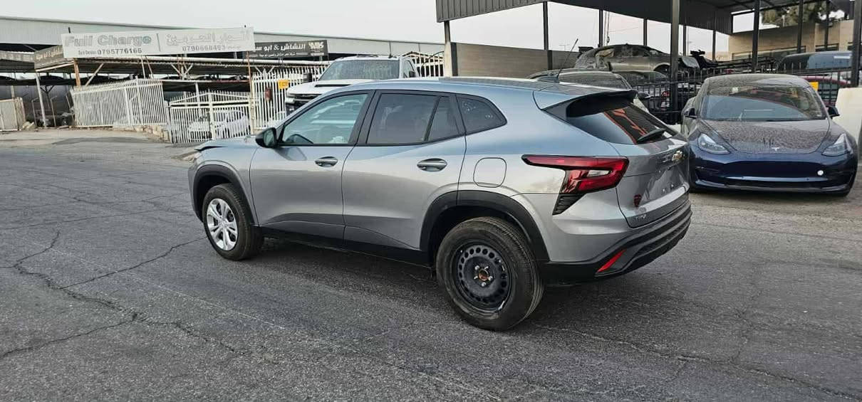 السلام عليكم
تراكس موديل 2025
السياره بعمان المنطقه الحره عارضها للبيع بسعر 70 ورقه قفل تدخل باسبوع من تاريخ الشراء
الضرر موضح بالصور
ماشيه 1600 مايل
سويج السياره
كب ويل
شاشه كبيره
وبقيت المعروفه للتراكس
العنوان بغداد طوبجي *********** بغداد, العراق
