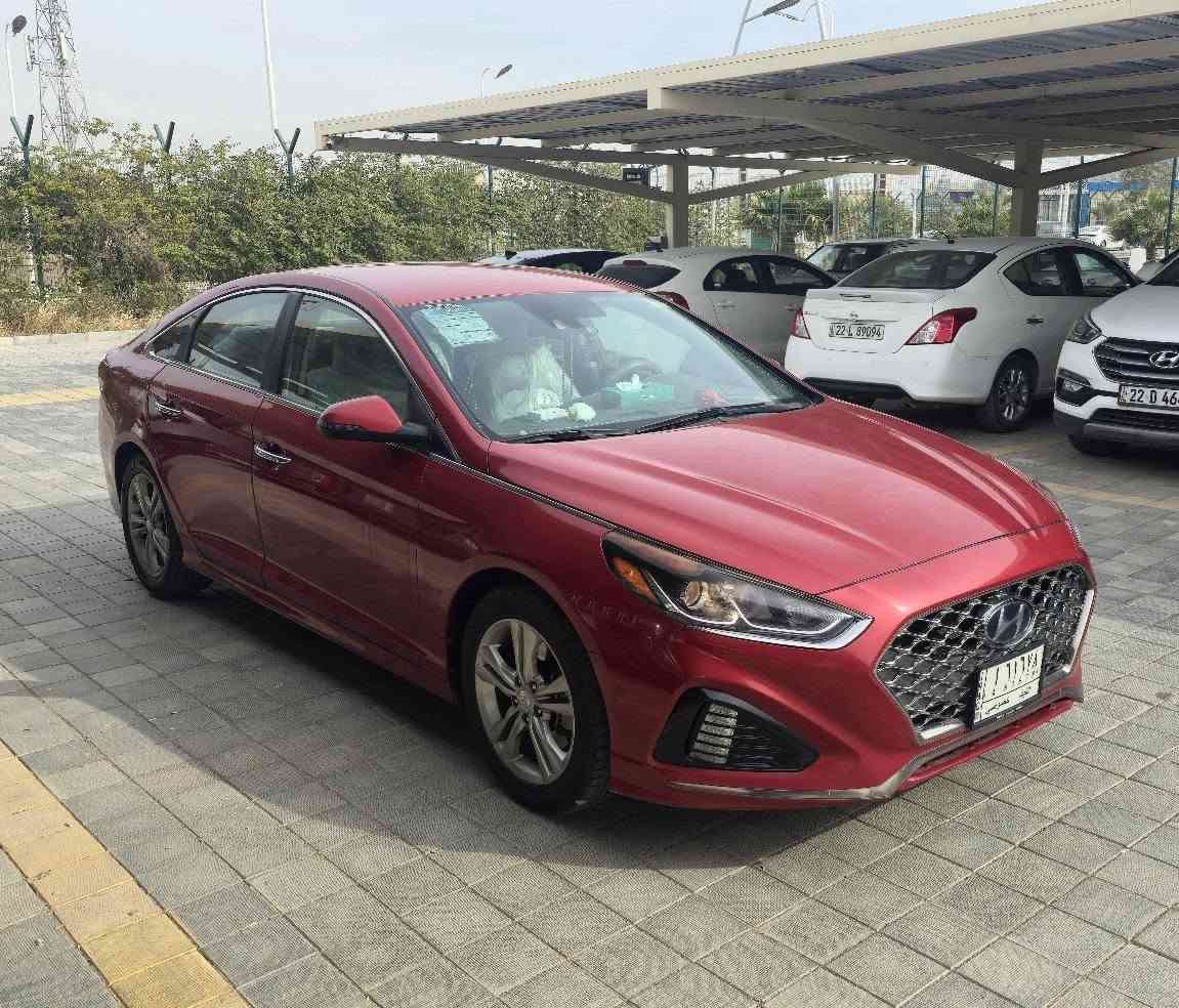 سوناتا 2019 وارد امريكي رقم نجف باسمي 
المواصفات .
1- بصمة ابواب + تشغيل+ جنطة 
2- رادارات امامي وجانبي وتوقف ذاتي عن اقتراب السيارة
3-شاشة لمكيف الهواء وعرض تفاصيل درجات الحرارة
4-فتح الجنطة اوتماتك عند الاقتراب منها 
5-قطعتين تبريد + تبريد منفصل (مناخين)
6-كشنات تدفئة+كشن السائق كهرباء
8-شحن واير لس وكذلك يدعم الشحن السريع + منافذ شحن usb 
9-ويل كب 17
10-  وضعيات للقيادةsports  +normal
11-محرك2.4 Gdi
12-تحديد مسار + قيادة ذاتية
14- تحديد سرعة وتحديد المسافة بين السيارتين للأمان والتوقف الالي عند الاقتراب
15-كاميرا دوارة

الحادث الباب و الجاملغ خلفي 
للاستفسار *********** مكاني نجف النجف, العراق
