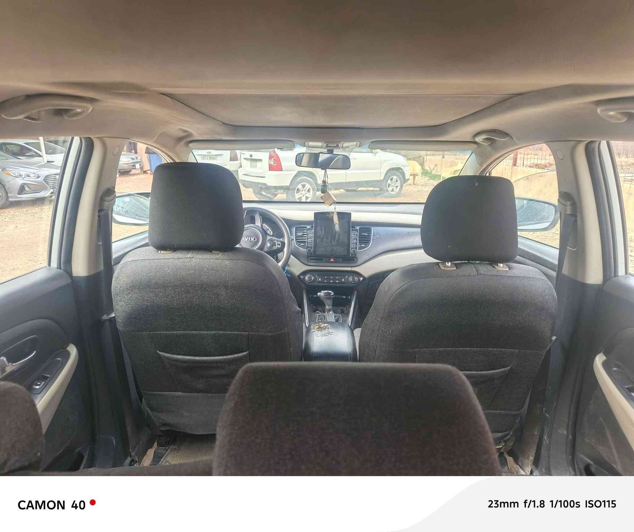 سلاح عليكم كيا كارنز 14 سياره جاهزه مكينه 2000 ما مفتوحه حداديه جديده سنويه لل 27 تريد مداور او وكاله  سياره بيها صبغ بل لهلال وشويه بل باب الئخير جهت العبري بي كارتين  مكان ديوانيه قضاء المهناويه سعر 135 بيها مجال ***********
