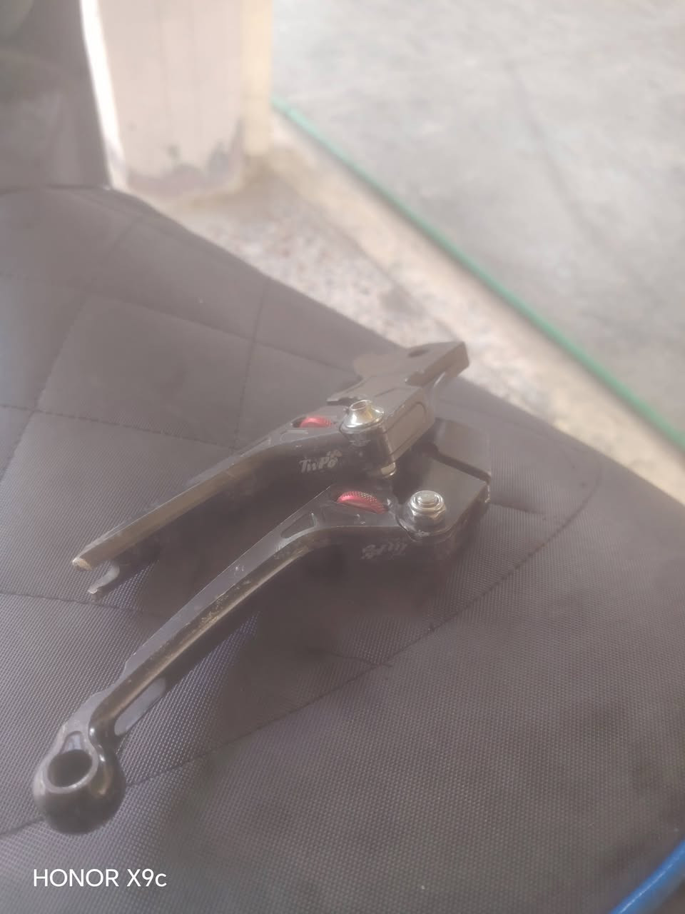 اغراض جبلي للبيع ملقط 10 زعانف بعشره الذيل بعشره يدات زوجين شلع ب 25 اصليات سدادات مال شاصي 15 اصليات طلاعات و15 قطره مال دهن الوحده بعشره مكاني  بغداد يوجد توصيل ***********
