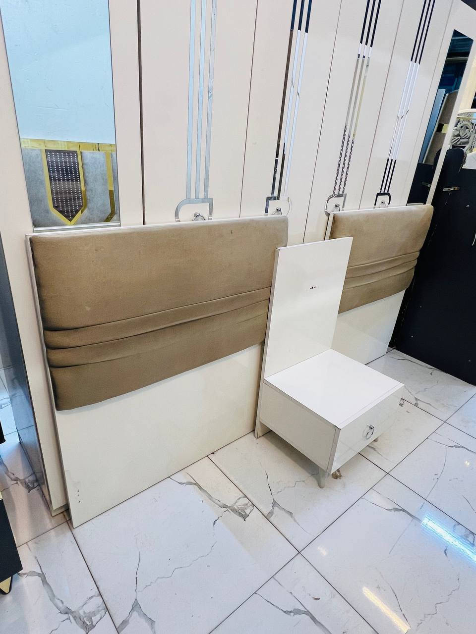 غرفه نوم تركي 🇹🇷 استفسار واتساب فقط 0787726694
5 قطع شبابي سرير منفصل 
كنتور ابواب بسعر 490 الف


**إذا كنت صاحب هذا الإعلان وتريد حذفه لأي سبب، رجاءا أرسل رسالة إلى الدعم الفني**