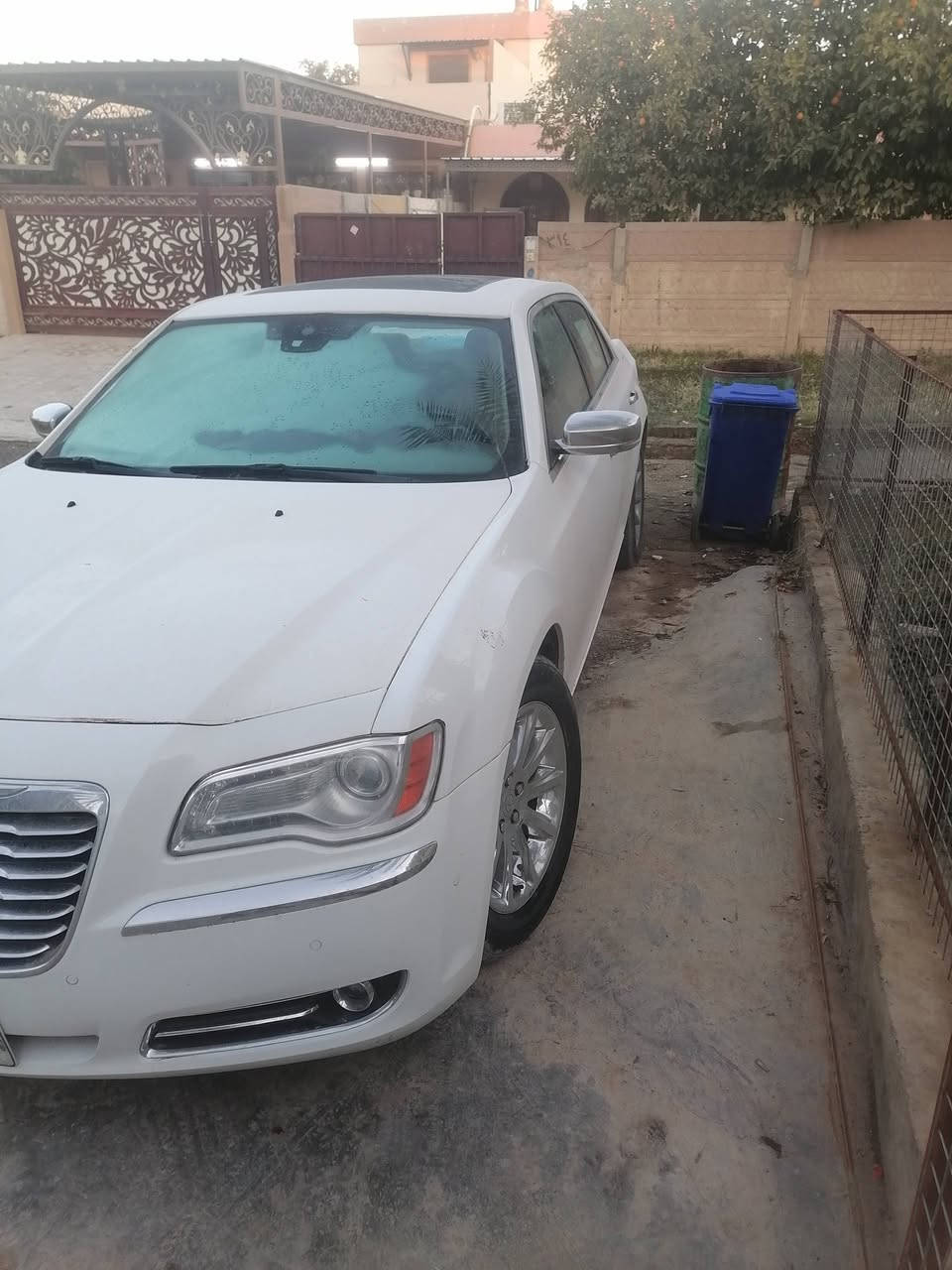 اوباما موديل ٢٠١٢ لون ابيص مواصفات لمتد 1/1بدون ضربة اكلين السعر ١٩٥$اوبية مجال/***********
