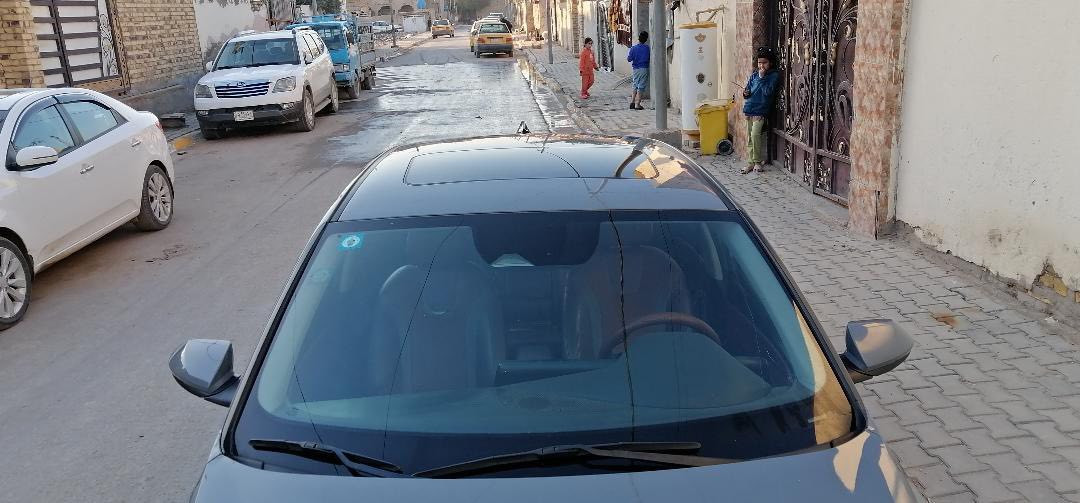 السلام عليكم النتره موديل ٢٠٢١ لمتدد مشروع وطني رقم بغداد مكينه ٢٠٠ دوش كيره مبدل جديد AT هواي بيها مواصفات فتحه بصمه رادار نقطه عمياء لايت ٣ عدسات زنون فتحه معروفه  مواصفات الفول حادثه بنيد وجامغ فقط 
كلشي واضح بلمنشور 
*********** اتصال  و  اتساب العنوان ديوانيه
