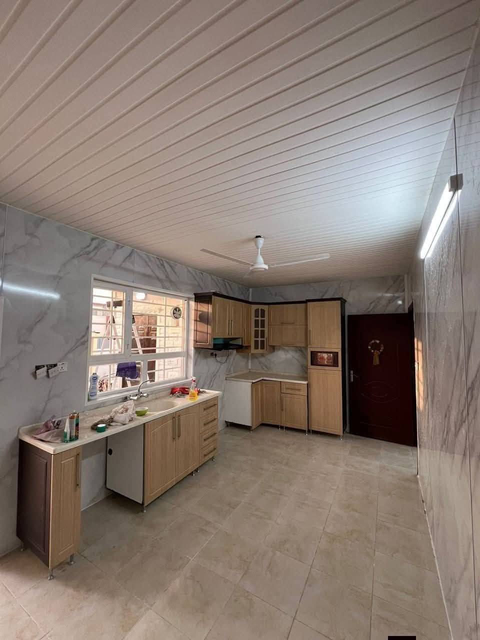 منزل للبيع في مجمع المهندسين
 موقع هادئ ومرغوب
 المساحة: 200م
يتكون من:
غرفتين نوم
صالة
استقبال
 مطبخ
ترميم جديد بالكامل
 نظيف جداً وجاهز للسكن فوراً

للاستفسار
***********
***********
*********** واتساب

عقارات ابو آدم في أربيل

لمشاهدة بقية العروض مع ذكر السعر موجود في تلگرام.  https://t.me/new1erbil أربيل, العراق
