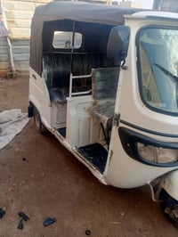 تكتك تي في اس للبيع موديل 2017 محرك 21 كايمه بس بوش و بستم تك تك نضيفه...