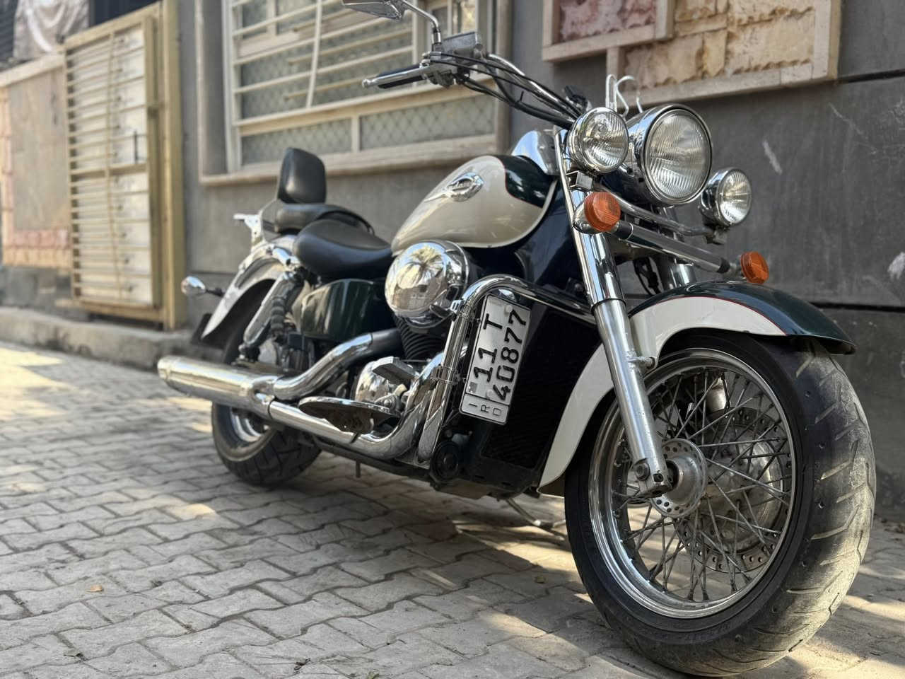 Honda shadow 400cc
هوندا شادو ٤٠٠ مكفولة من تاير للتاير
الدراجة اصلا مال رمبة ومرقمة ومضمومة
ماشية ٣٩ قابل لزيادة
زوج تاير جديد
دهن موتول+ مي زيتي
التزويدات الي عليها
بروجكتورات اصلي مال يابان
مرري اصلي يابان
درع
تجوة وسيباية
استرايح عراض مال يابان
لوحتين انگليزي ودراجة بأسمي
هزة جديدة
السعر المطلوب ٣٠ $ 
دراجة مال جناي 
مكان دراجة بغداد/ المحمودية
***********
