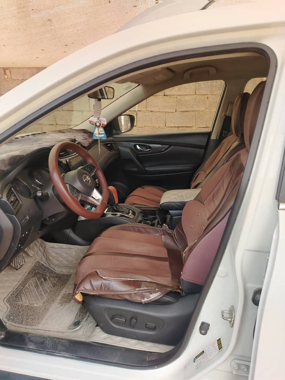 نيسان روج للبيع 2018
من رخصت الادمن نيسان روج للبيع سياره مرتبه وحلوه بيه فقط قطعتين سياره حلوه وكاعده خير من الله تاخذه متحط عليه لو ربع 

1 رقم ابيض تحويل ثاني يوم
2 سنويه بسمي
3 خصوصي بغداد 
4 كامله من كلشي
5 السعر 145ورقه وبيه مجال
6 الرقم ***********
