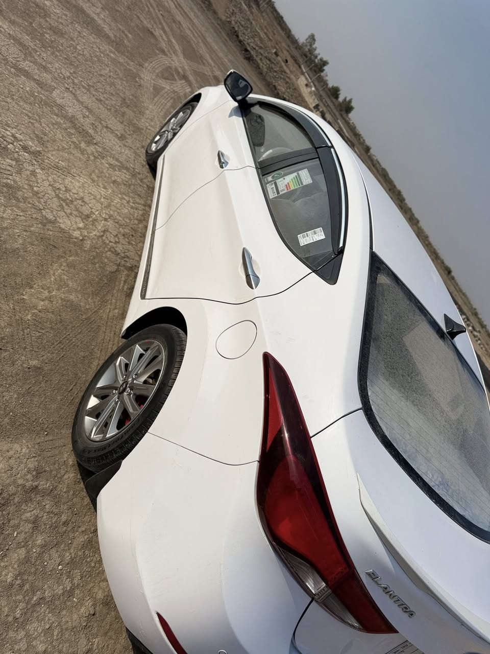 سلام عليكم النتره 2016 خليجيه بيه صبغ بل بنيد والجملغ ضربه بسيطه السياره مكينته 1800 دوش سنويه 29السياره خير من الله محرك وكير وكشرته حلو السياره موً فول نص موصفات السعر 122 وبيه مجال ***********مكاني ناصريه مركز
