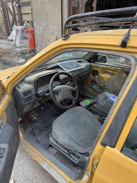 السلام عليكم 
سايبا ٢٠١١
شواصي مكفولة لا لحيم لافطر لا تصليح 
السيارة عوزها ترتيب ومكينتها شغالة بس بيها صوت 
مازدات وبكلايتات جدد 
زوج تايرات امامية 
*********** 
بغداد/شرطة الرابعة 
السيارة قفلها ١٧ ورقة جواها بدينار ماكدر ابدد
