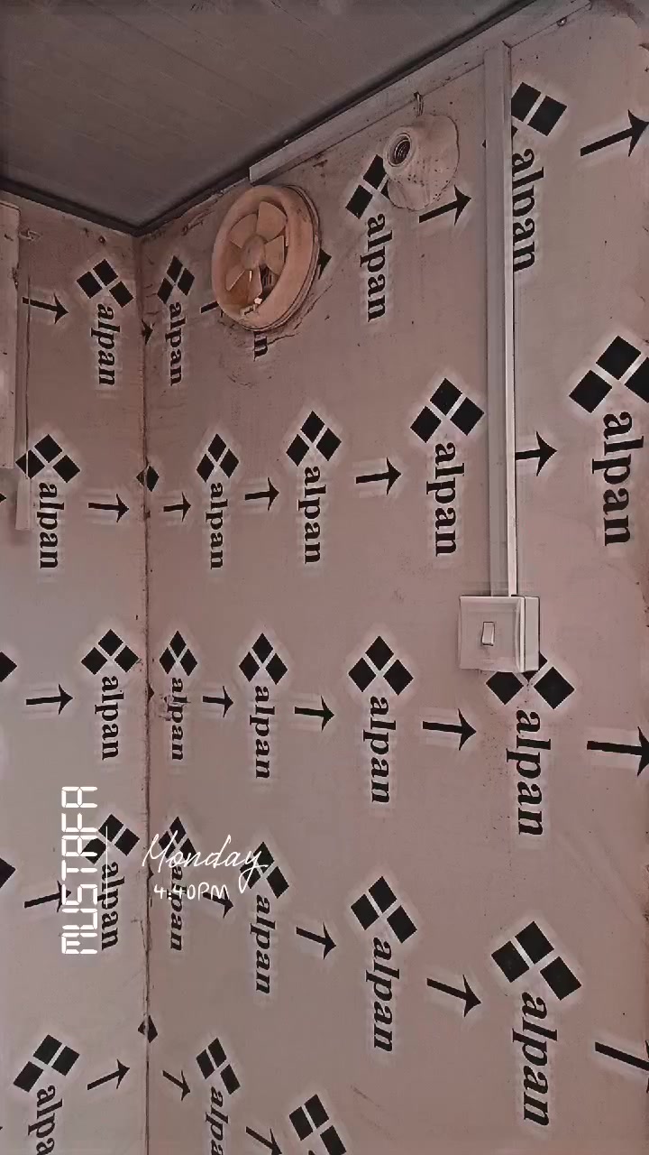 السلام عليكم ورحمة حمام للبيع كامل وجاهز من كلشي  نقطت كلوب نقطت كهرباء ساحبة هواء شطاف طراد ارضيه سيراميك      الموقع كربلاء نزلت الودي شارع القاضي 
***********
