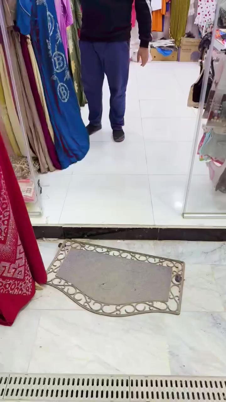 ميسان حي الرساله سوق زبيد داخل مجمع الخاتون 
متوفر قياسات واللوان السعر بس ١٠ الاف 
يوجد خدمة توصيل *********** #شعب_الصين_ماله_حل 
#بنات #عروس #ترند #دشاديش
