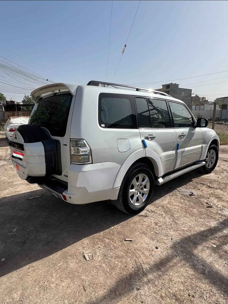 سلام عليكم باجيرو حبتور ٢٠١٠ مكفولة من الصبغ والتبديل والفتح والحادث سيارة جديدة جدا ماشية ١٠٥  رقم بغداد تحويل مباشر مكفولة حتى دعاميات من صبغ جاهزة من حدادية امامي خلفي تبريد منضومة ثلج اكسل فلنجات بوش دسكات منضومة مي مكينة گير جاهزات بدون اي نقص مكان السيارة بغداد 

السعر. ١٣٥. وبيه مجال بسيط

***********
