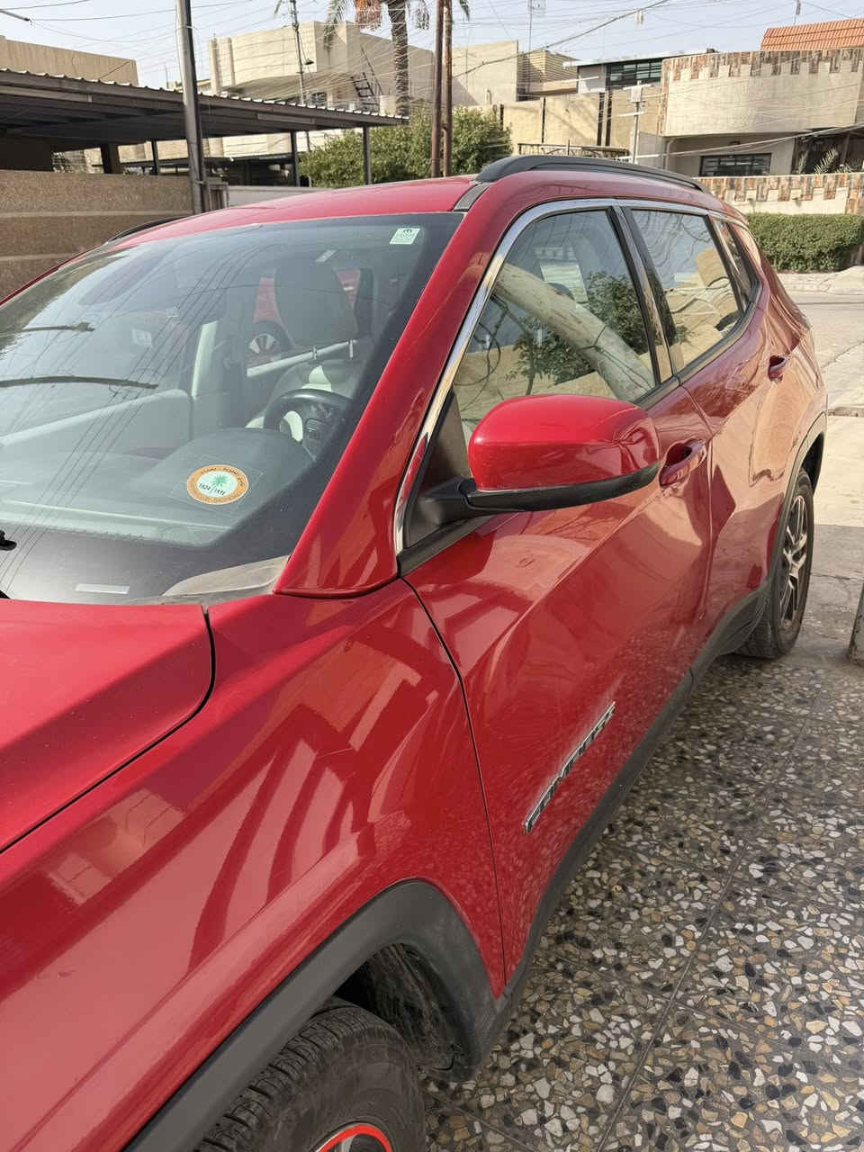 سلام عليكم جيب كومباس ٢٠١٨ ماشيه ٥٠ الف
حادثه سطحي جاملغ وشويه من البنيد 
مكينه كير مكفوله تبريد ثلج  جاهزه من كلشي 
بانوراما وداخل جلد وتو ويل 
مكانه بغداد الكرخ وسعره ١٢٨ ومجال بسيط 
***********
