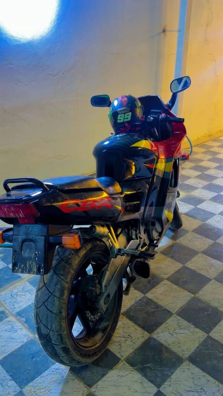 دراجة بطح f2 للبيع محرك 600cc محرك وكير شرط دراجه شعله وصوت وتخبل عل ٣ بطناش ادامه مسويلها كاملة من بريكات تاير خلفي كابريتارات بلكات نكره سلف شرط اي وقت دراجه متعوب عليها
باقي تفاصيل يم صاحب دراجه مكلف بنشر هاذا رقمه ***********
