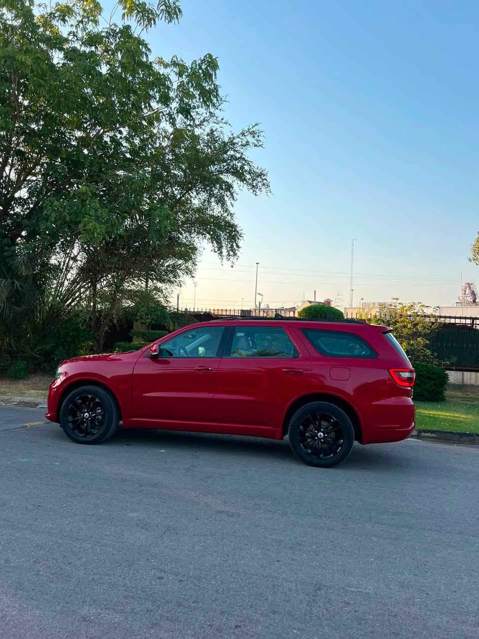 دورنكو 2019
GT خليجي 
6 سلندر 3600
ماشيه 91 الف كيلو 
فول 
سلايت
بصمه 
تشغيل عن بعد 
ثلاث شاشات 
داخل جلد اوف وايت 
تدفئه تبريد بل كشنات
حساسات 
شاشه كبيره 
وباقي المواصفات 
السعر 265$ وبيه مجال 
مكان السياره بغداد حي الجامعه 
☎️ ***********
