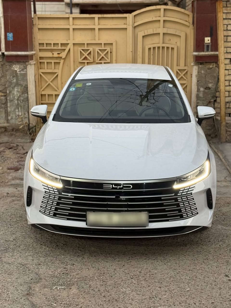 السلام عليكم 
BYD 2025 
ماشية 3000 فقط حالهه حال زيرو 
مكفولة من الصبغ والبارد والتبديل والفتح 
السيارة رقم بغداد تحويل مباشر بأسم المشتري 
السعر 20 مليون وبيهه مجال بسيط للشراي 
مكان السيارة بغداد 
رقم الهاتف ***********
