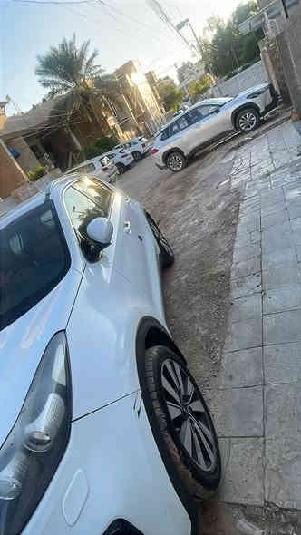 سبورتج موديل 2017 وارد خليجي 
ماشيه 95 الف رقم بغداد ب اسمي 
داخل حمصي 
حساس امامي خلفي 
مكينه 2000 
السياره بيهه 3 قطع صبغ وشبرين ب القماره 
السعر 140 $
***********
