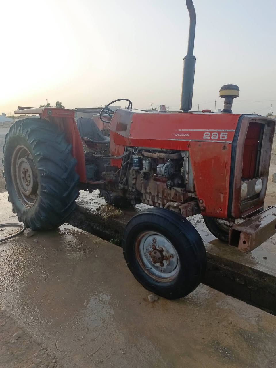 السلام عليكم ورحمة الله وبركاته
فورگسن برازيلي للبيع حجم 285 المكان قضاء الحويجة

للاستفسار الاتصال ع الرقم ***********
