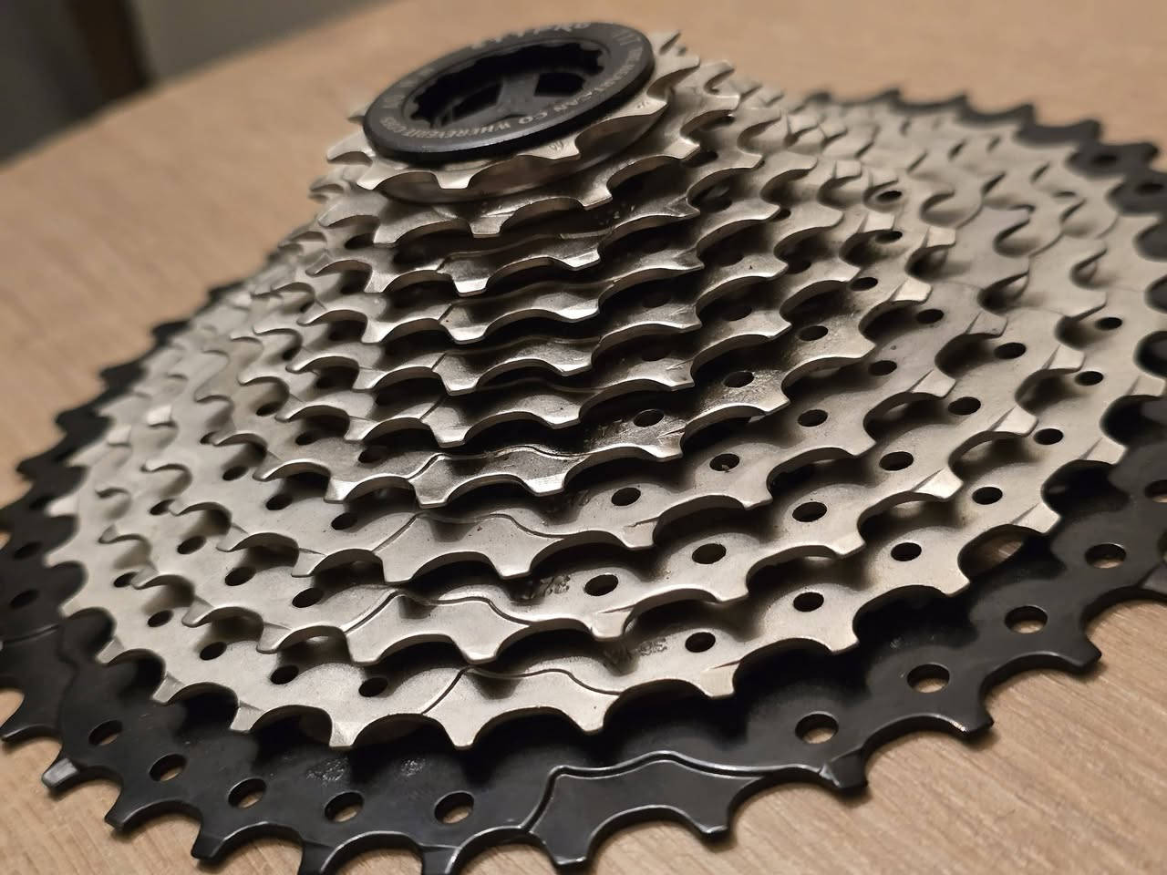 يا الله يا رزاق 👋
**🚴‍♂️✨ هلا بالشباب محبّين الدراجات! ✨🚴‍♀️
#متوووووفر 
#السعر ١٦ الاف نهائي
الماركة العملاقة TTPRO 😍 العالمية 💚
عدد السرعات 11 سرعة😘
تشتغل على الجبلي وعلى الهجين 😍
جديدة جديدة غير مستعملة نهائياً  😎
شكل مميز وعصري وحديث  🚲

.
.
.
متجر عبدالله المغامر يقدملكم افضل وأجود اغراض الدراجات الهوائية …🚲🚲🚲
✔️ شغل مرتب يخلي دراجتك فول وتخطف الأنظار 😎
✔️ أسعار مناسبة  لكل الميزانيات 👀
✔️ جودة أصلية وتحمّل عالي🚲
✔️ توصيل سريع لكل المحافظات 🚚💨
✔️ خدمة دعم بأي لحظة 💬✨
لا تضيع الوقت… جهز دراجتك وخلي طلعاتك أحلى ويا متجر عبدالله المغامر! 😍🚴✨
للأستفسار على الخاص او مراسلة الصفحة على الواتس آب 📞 📞


**إذا كنت صاحب هذا الإعلان وتريد حذفه لأي سبب، رجاءا أرسل رسالة إلى الدعم الفني**