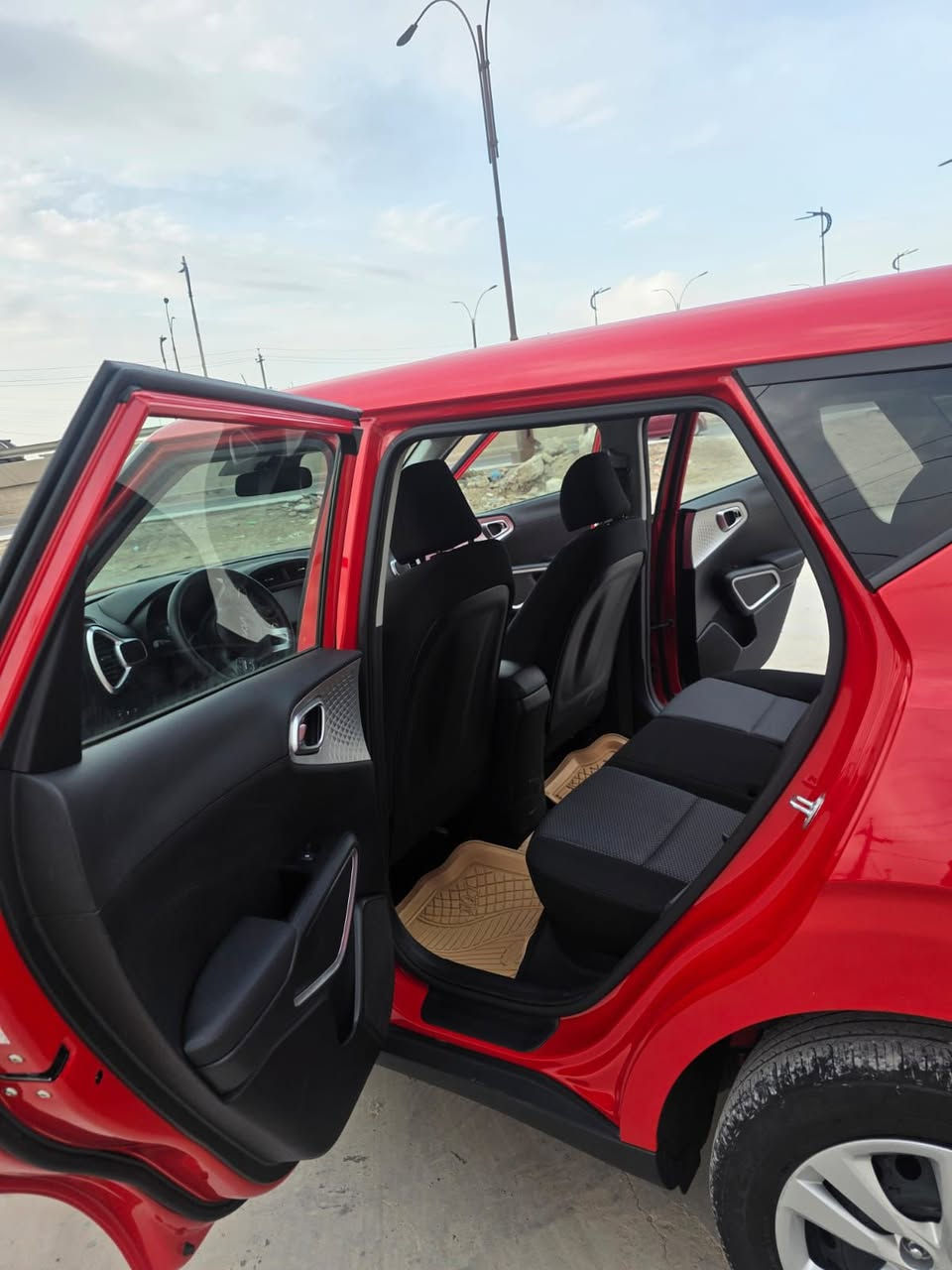 السلام عليكم ورحمه الله وبركاته 
ادمن تعرف مكانك وين 👈♥️
كيا صول
2023
ماشيه  23 مايل فققط
بدوووون ايرباك
فقط بارد بسيط بيهه
گير محرك تبريد تدفئه حداديه تايرات كله بشرررررررط
رقم سليمانيه الجديد
سنويه لحد 2030
بأسمنه
شررررررررررط التحويل
صور السياره والسونار بالمنشور
بدون دواخل
بدون شواصي
السعر 164 وبيه مجال بسيط للشراي الجاد مكانه ديالى بعقوبه
الخاص مفتوح
للاستفسار ***********
