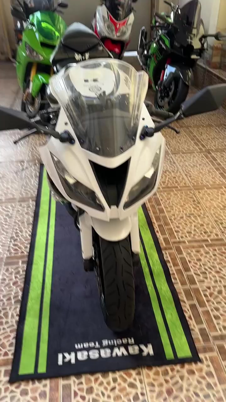 كاوسكي 2016 636cc
الدراجه مكفوله من فتح ومن بيرن ومن بكن ومن ضاغطه
الدراجه اوراق اصولي حته كتاب مال هزه مطلعلهة
ماشيه ٢٠ ألف
الدراجه هاون اي نقص مابيهة
مكاني واسط العزيزية
متواجد خاص او واتساب
رقمي
***********
