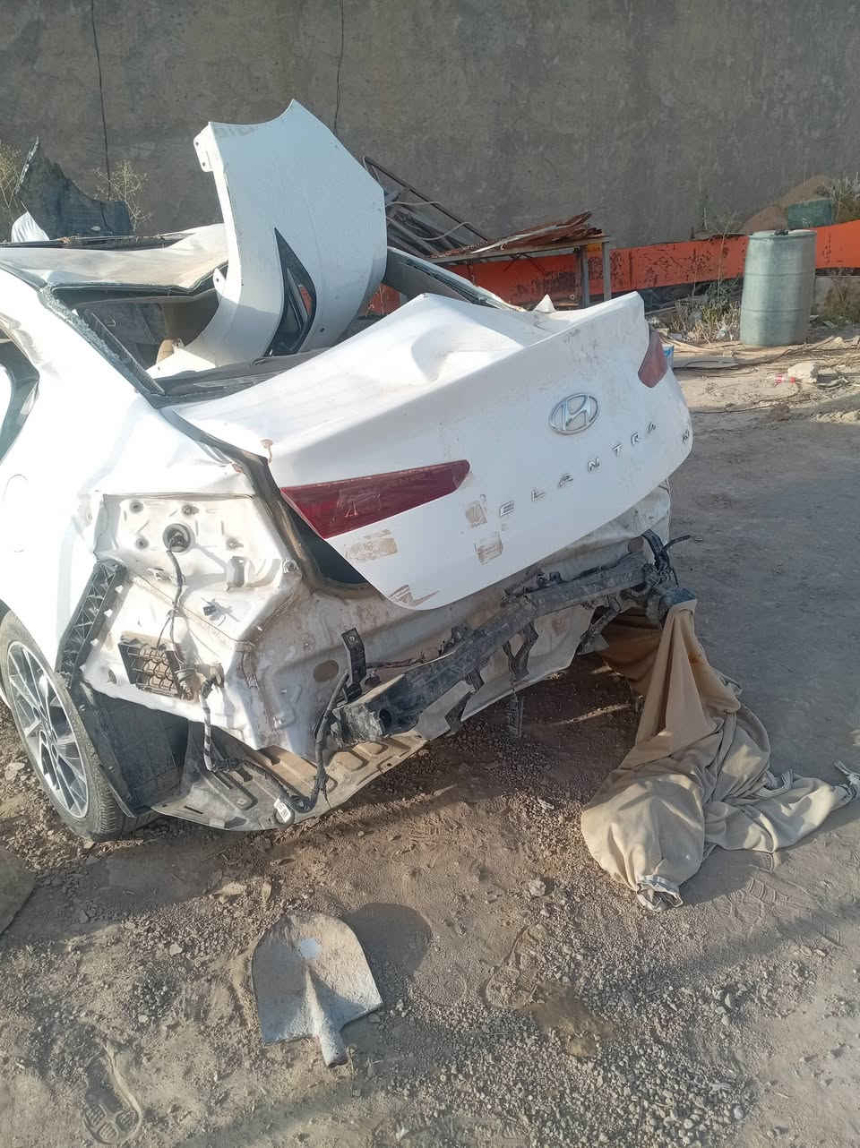 النترا للبيع مكلوبه رقم نجف دولي تحويل مباشر ابيع على حادثها سياره مكفوله سابقا موديل ٢٠ محرك ٢٠٠٠ عنوان كوفه جسر ام عباسيات ***********
